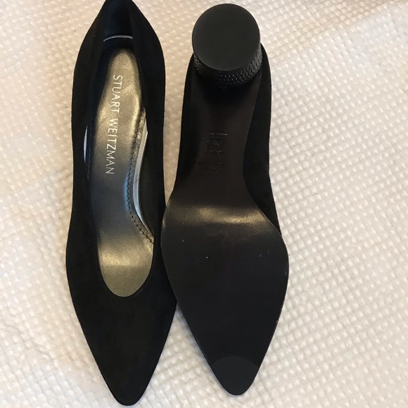 NWT Stuart Weizmann Black Suede Pump with Chain Heel - Picture 4 of 5